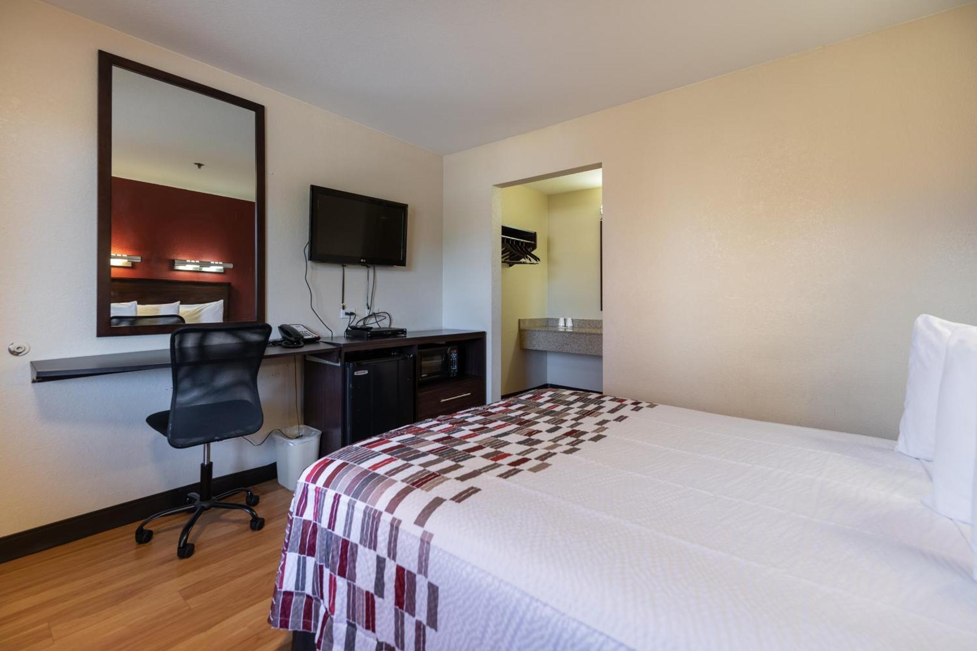 Sacramento Inn & Suites ノース・ハイランズ エクステリア 写真