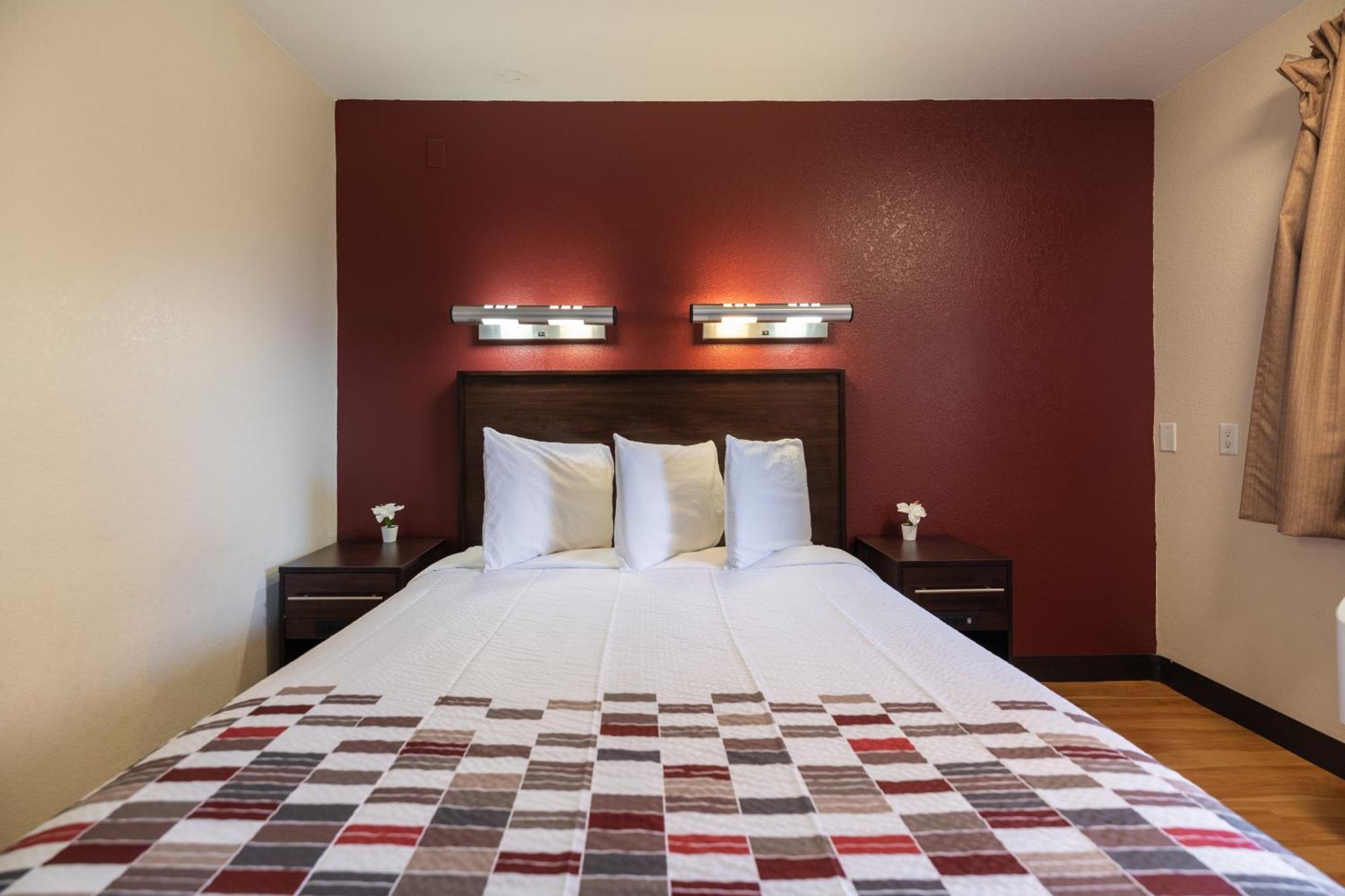 Sacramento Inn & Suites ノース・ハイランズ エクステリア 写真