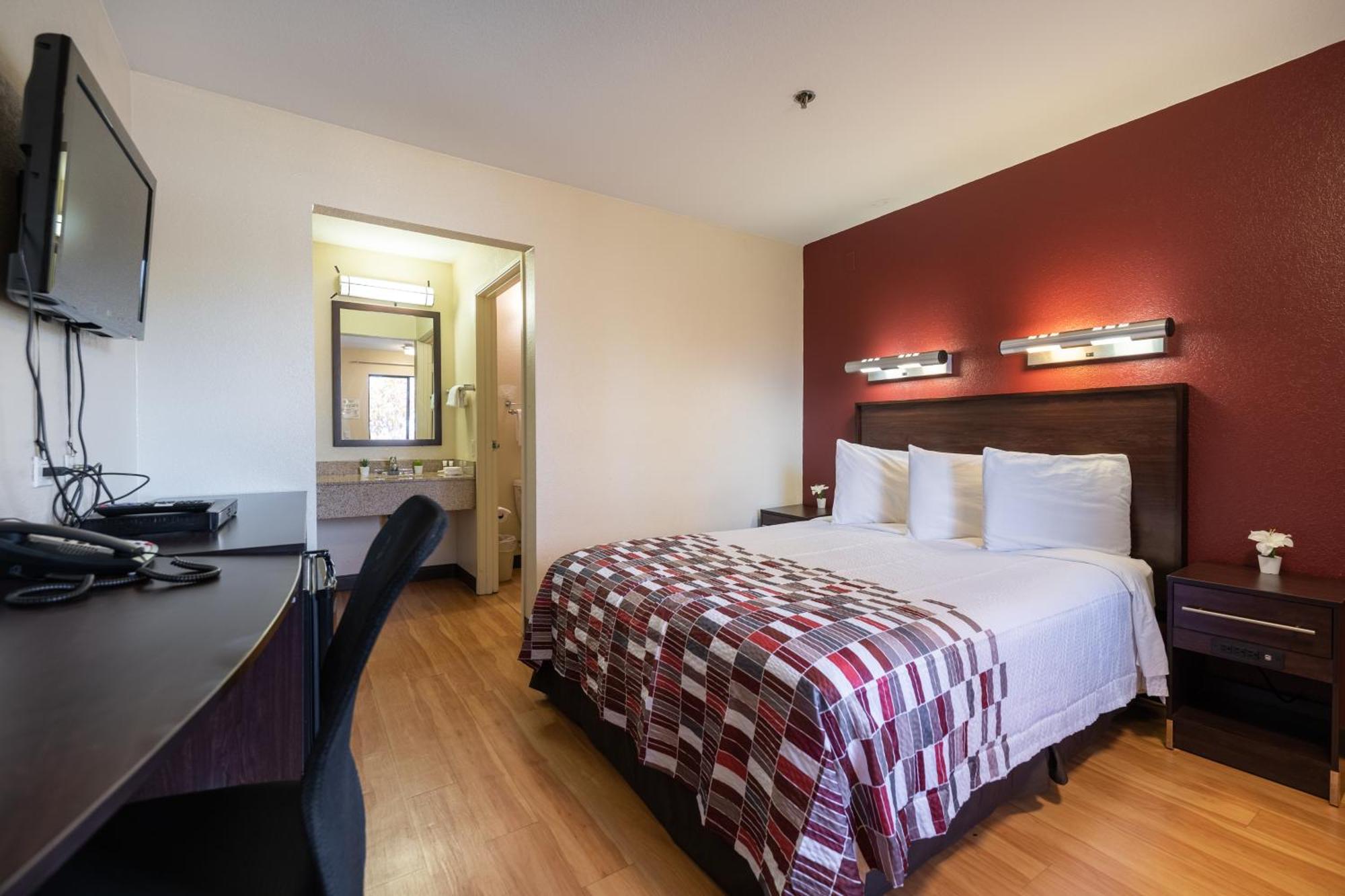 Sacramento Inn & Suites ノース・ハイランズ エクステリア 写真